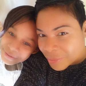 Meet your Posher, Doshia